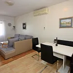 Apartament Ivan *